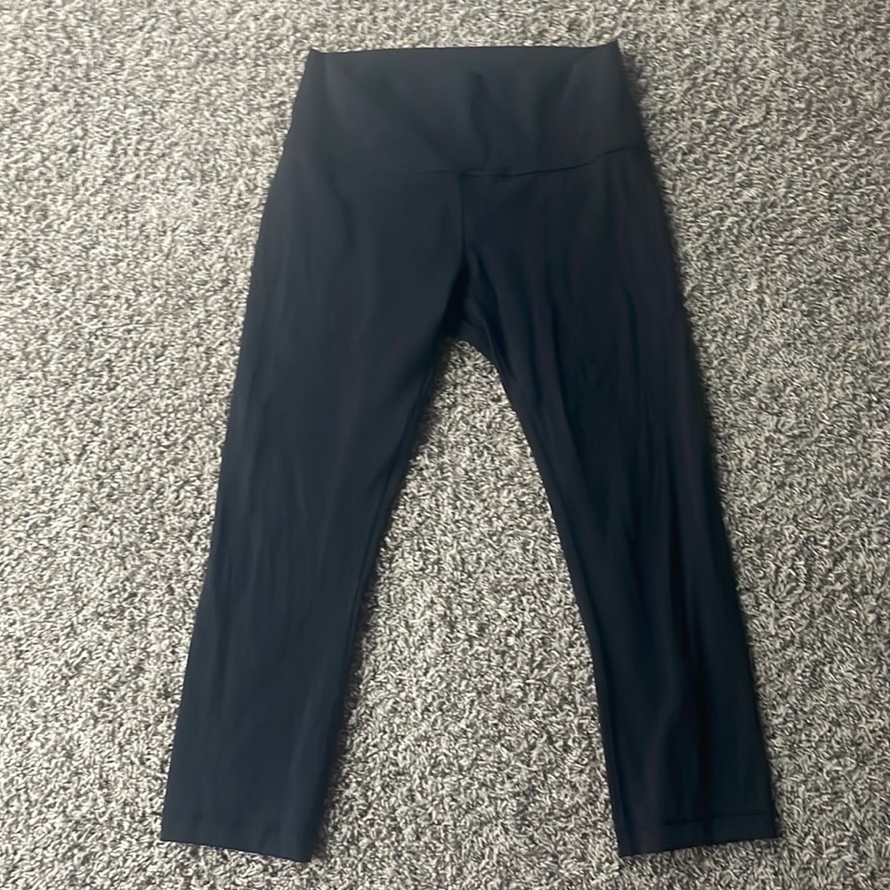 Wunder Under High Rise Crop 21” Black EUC